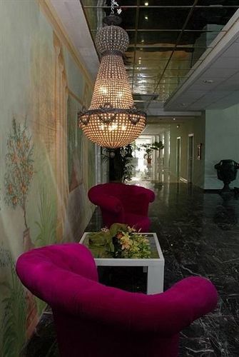 Hotel Domizia Palace 4*